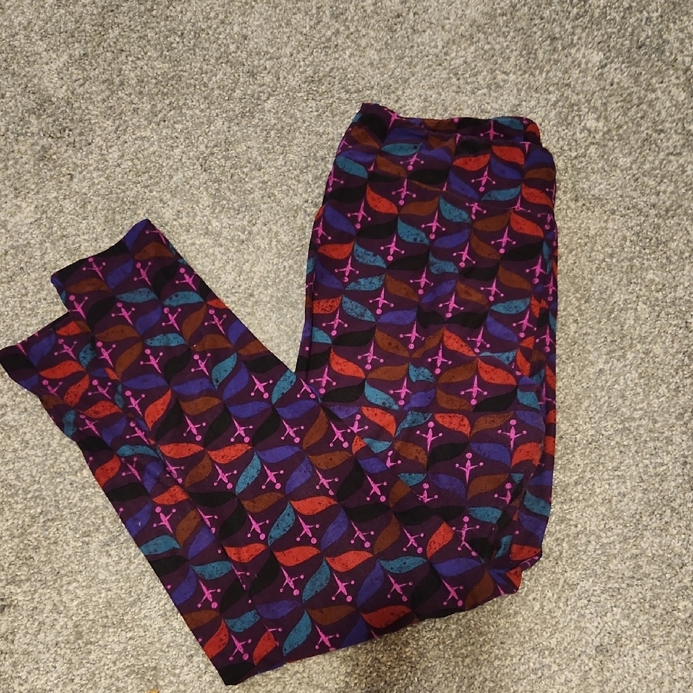 LuLaRoe Red and Purple Geometric Leggings
